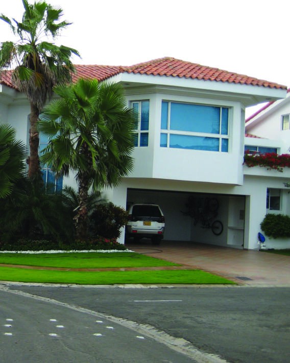 Casa Mauricio Correa